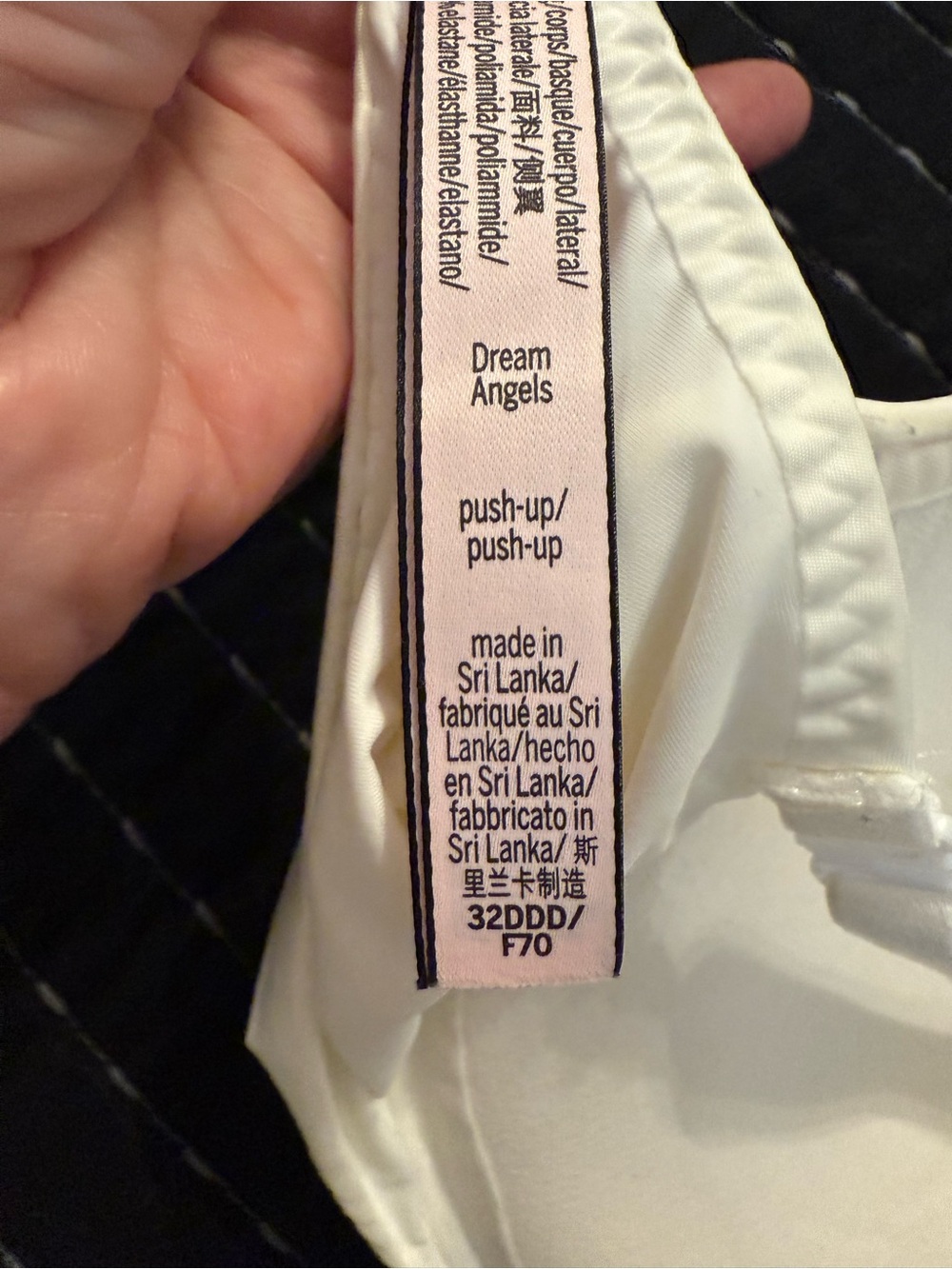 Victoria's Secret Dream Angles push-up Bra- 32DDD - Picture 3 of 4